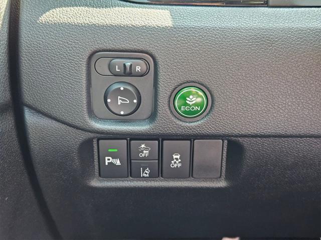 used 2022 Honda Pilot car, priced at $39,993