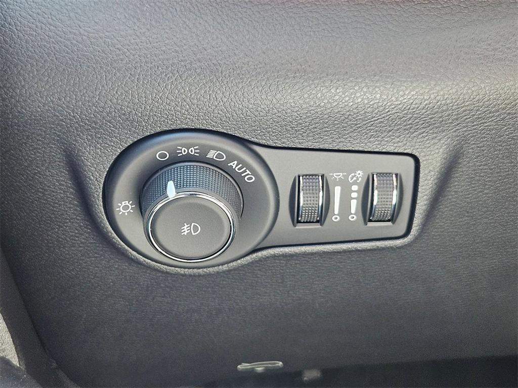 new 2025 Jeep Compass car, priced at $22,493