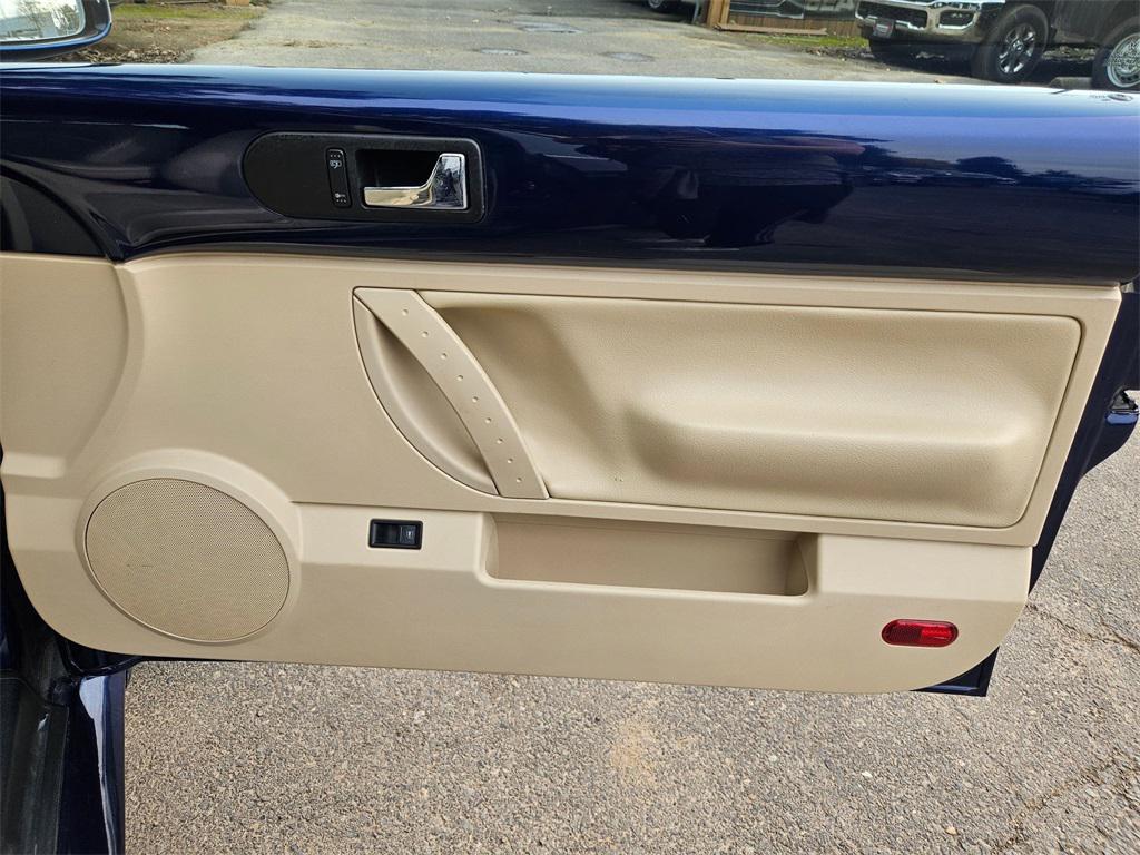 used 2007 Volkswagen New Beetle car, priced at $8,393