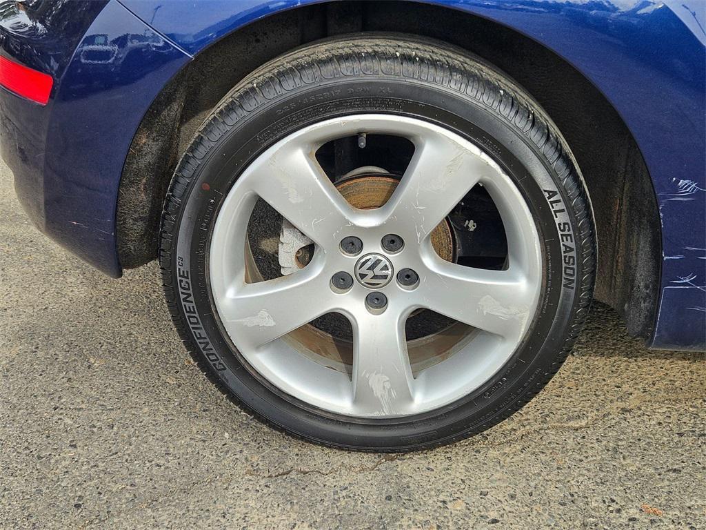 used 2007 Volkswagen New Beetle car, priced at $8,393