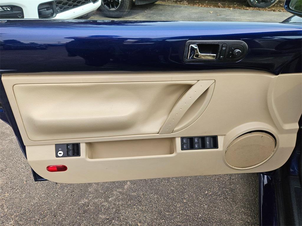 used 2007 Volkswagen New Beetle car, priced at $8,393