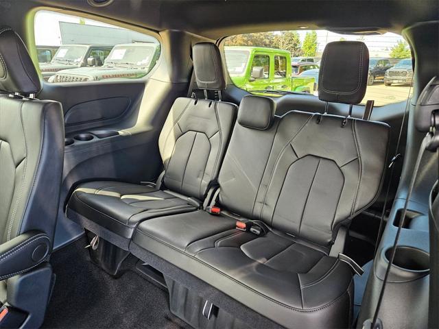 new 2025 Chrysler Pacifica car, priced at $45,948