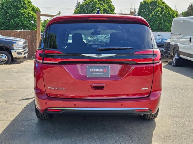 new 2025 Chrysler Pacifica car, priced at $45,948