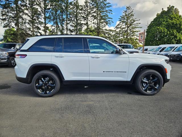 new 2024 Jeep Grand Cherokee car, priced at $38,493