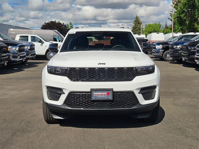 new 2024 Jeep Grand Cherokee car, priced at $38,493