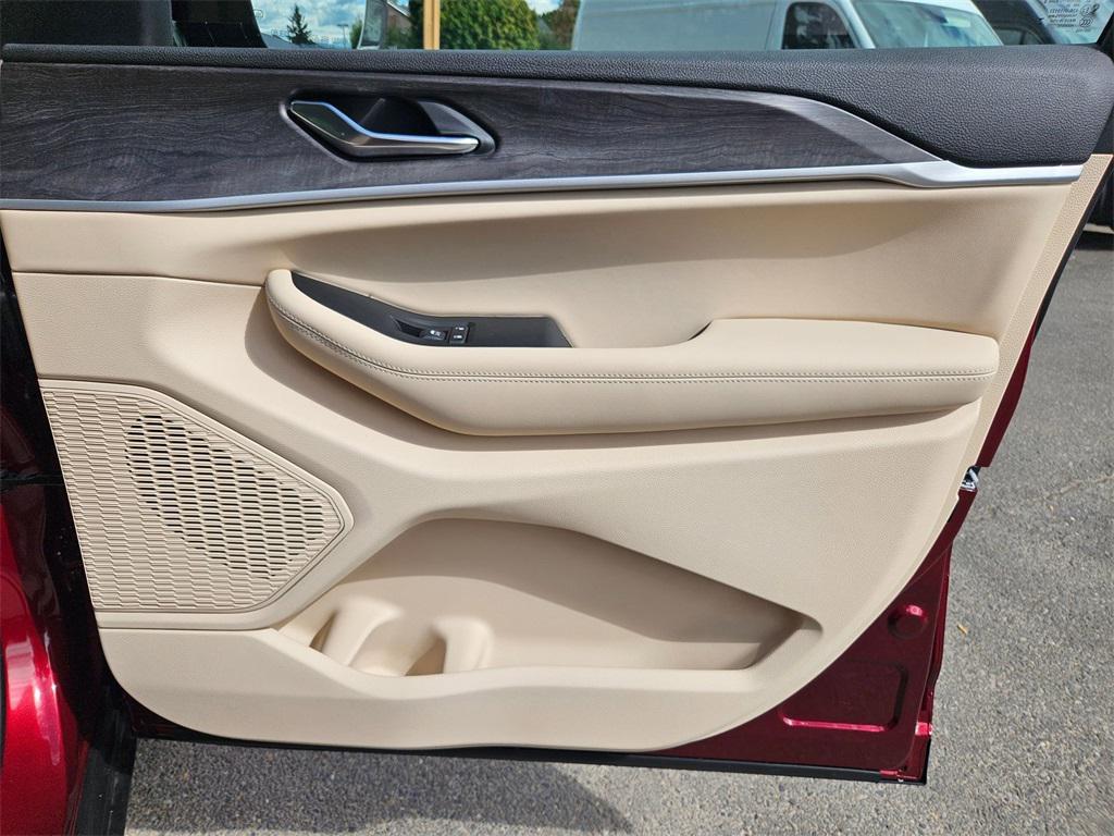 new 2025 Jeep Grand Cherokee L car, priced at $45,993