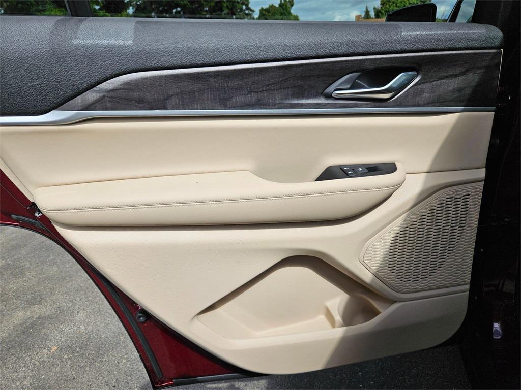 new 2025 Jeep Grand Cherokee L car, priced at $45,993