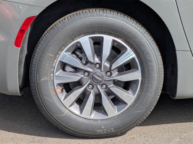 new 2025 Chrysler Pacifica Hybrid car, priced at $43,950