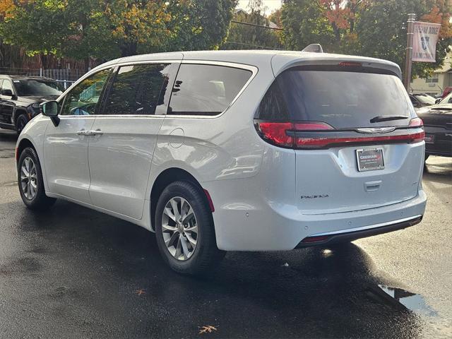 new 2025 Chrysler Pacifica car, priced at $42,493