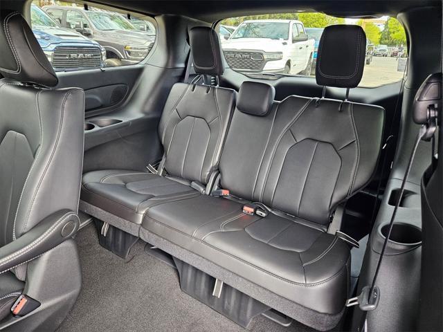 new 2025 Chrysler Pacifica Hybrid car, priced at $41,999