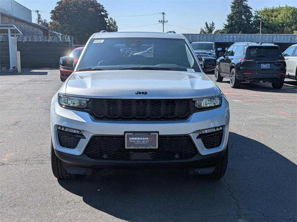 new 2025 Jeep Grand Cherokee car, priced at $45,999