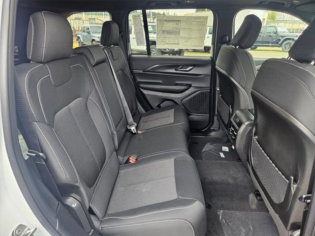 new 2025 Jeep Grand Cherokee car, priced at $35,595