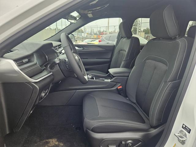 new 2025 Jeep Grand Cherokee car, priced at $35,595
