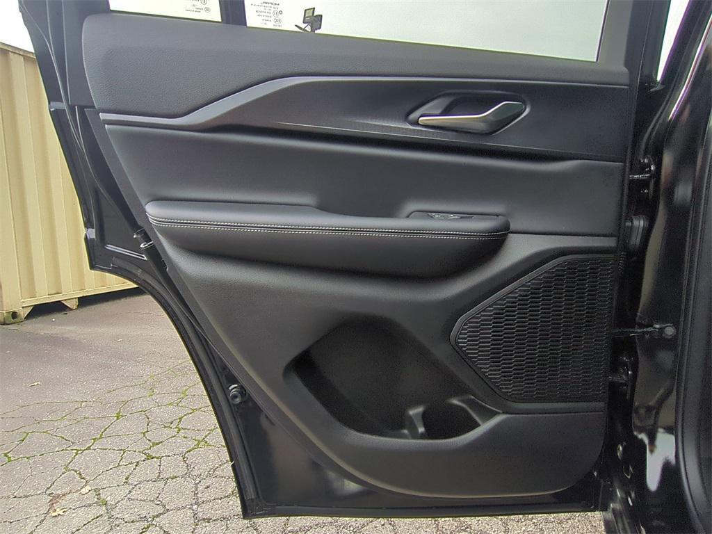 new 2025 Jeep Grand Cherokee car, priced at $39,493