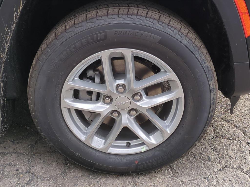 new 2025 Jeep Grand Cherokee car, priced at $39,493