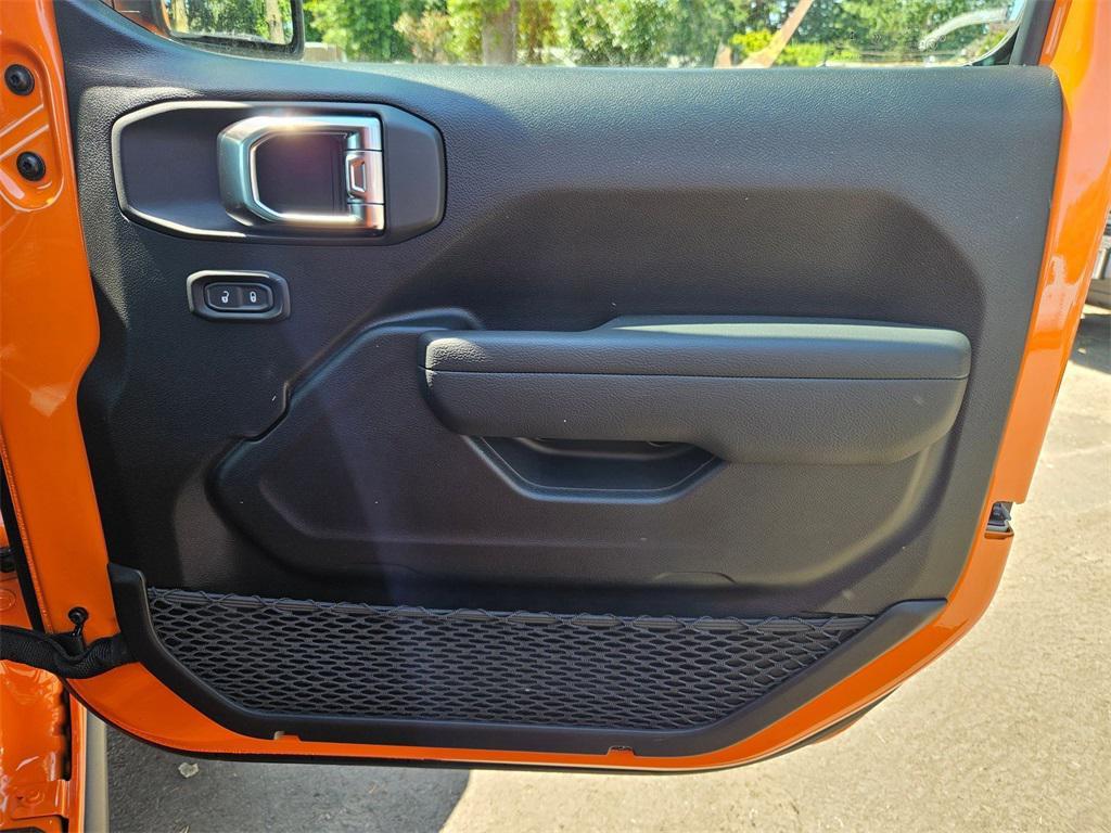 new 2025 Jeep Wrangler car, priced at $57,993