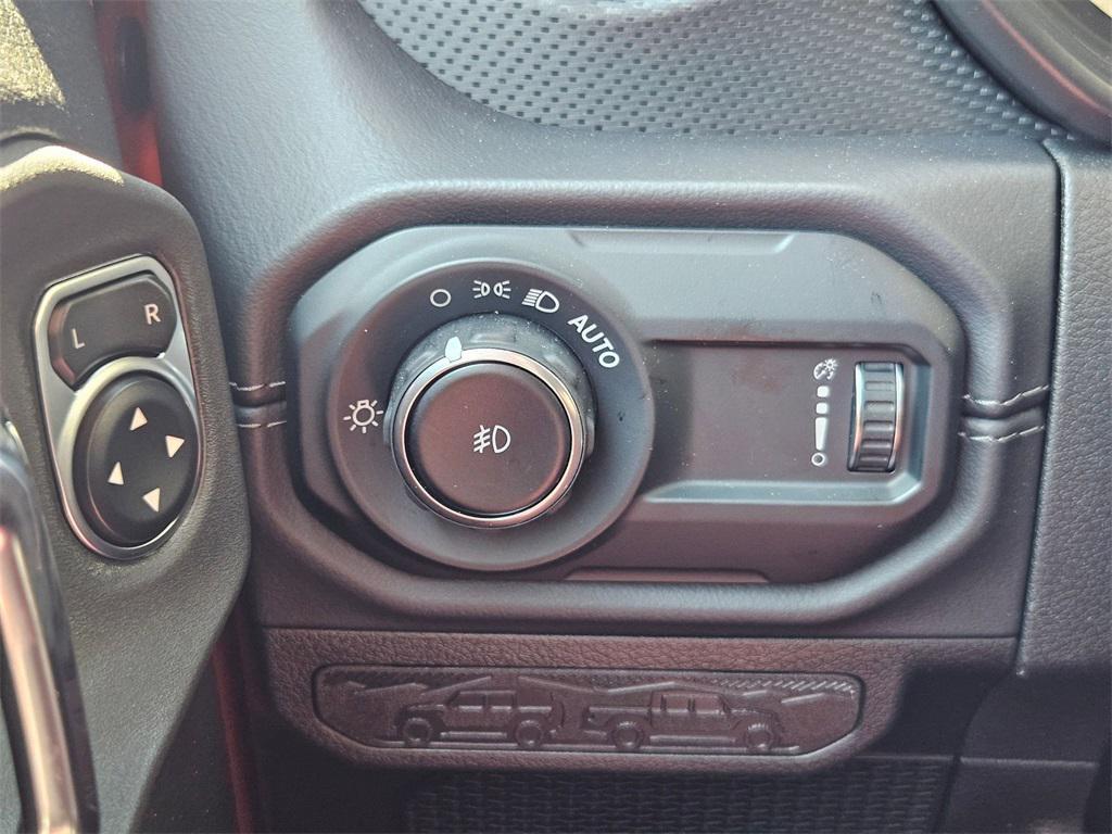 new 2025 Jeep Wrangler car, priced at $57,993