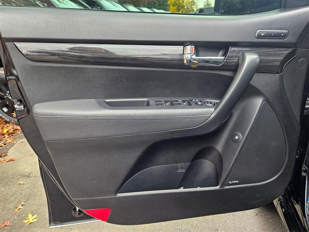 used 2013 Kia Sorento car, priced at $8,993