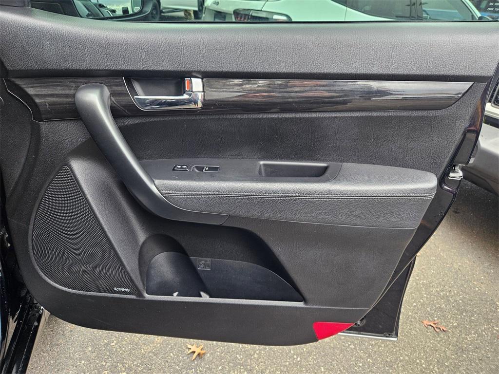 used 2013 Kia Sorento car, priced at $8,993