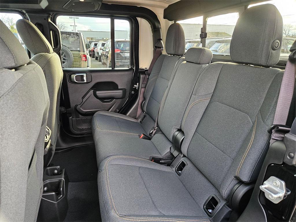 new 2025 Jeep Gladiator car, priced at $37,499