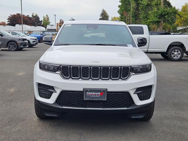 new 2025 Jeep Grand Cherokee car, priced at $39,993