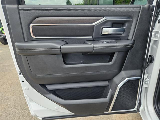 new 2025 Ram 3500 car, priced at $78,993
