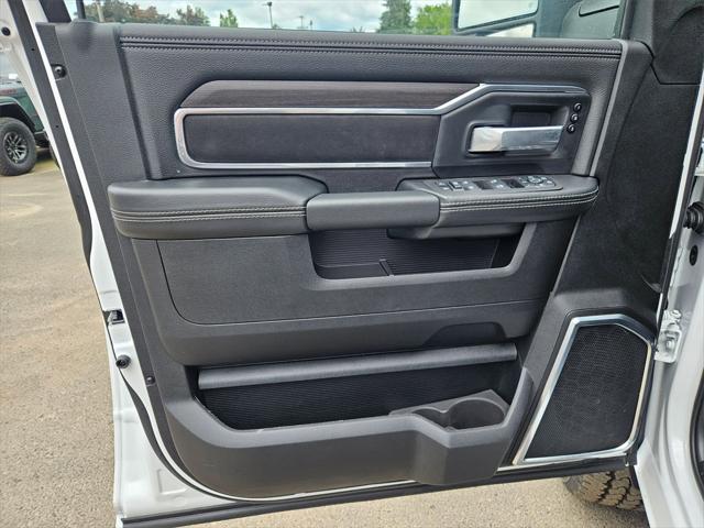 new 2025 Ram 3500 car, priced at $78,993