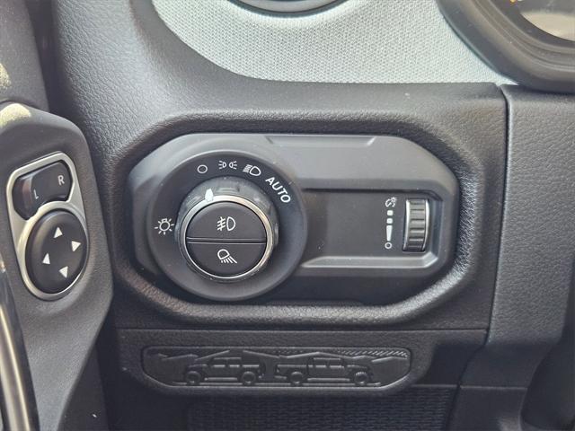 new 2025 Jeep Gladiator car, priced at $46,793