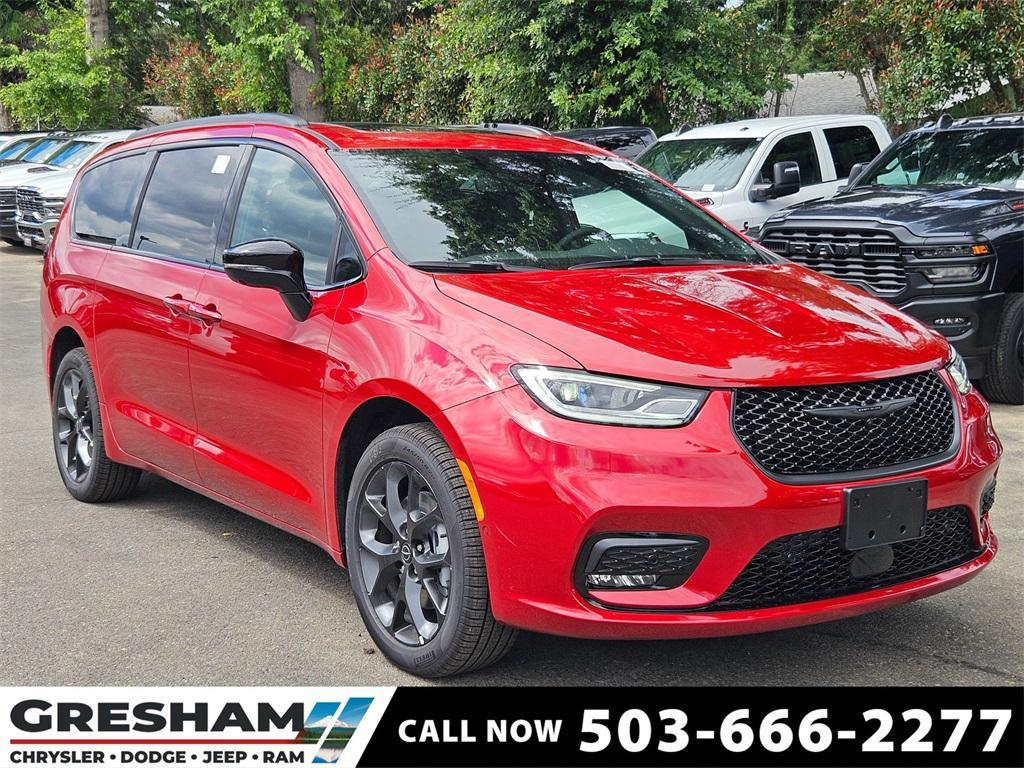 new 2025 Chrysler Pacifica car, priced at $52,743