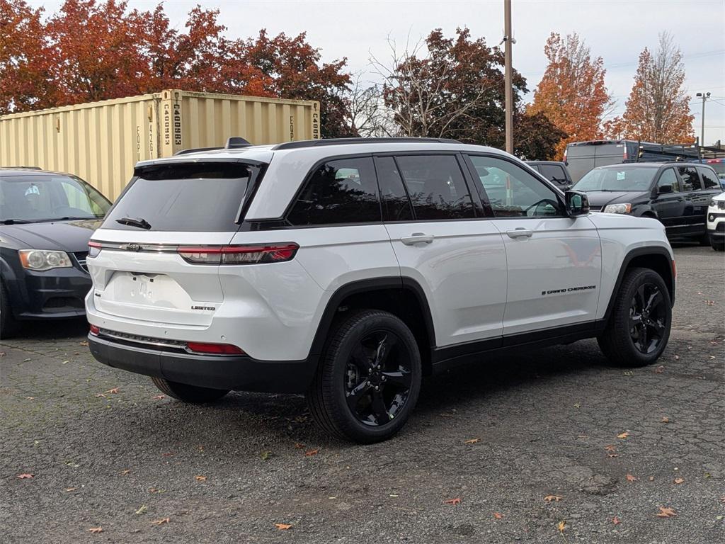 new 2025 Jeep Grand Cherokee car, priced at $44,999