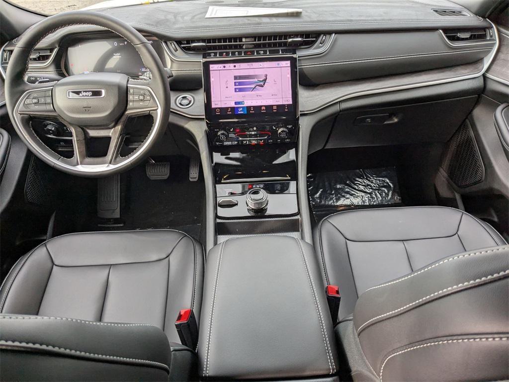 new 2025 Jeep Grand Cherokee car, priced at $44,999