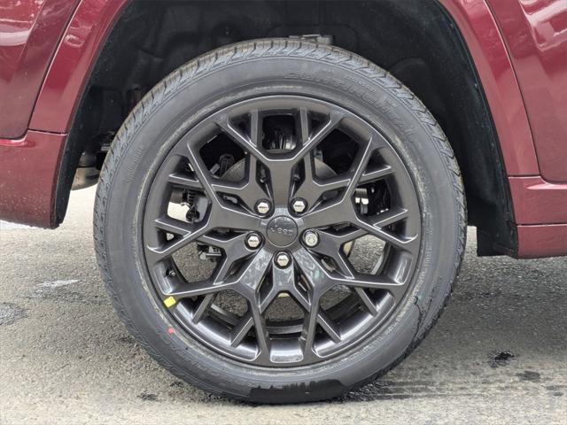 new 2025 Jeep Grand Cherokee car, priced at $59,993