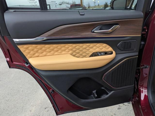 new 2025 Jeep Grand Cherokee car, priced at $59,993