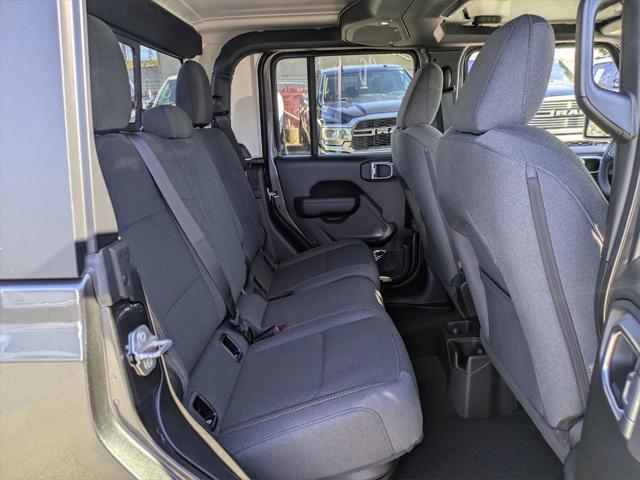 new 2025 Jeep Gladiator car, priced at $46,543