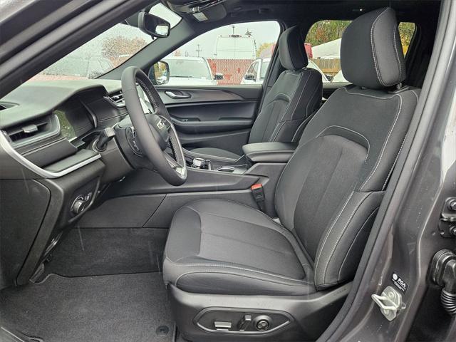 new 2024 Jeep Grand Cherokee car, priced at $36,493