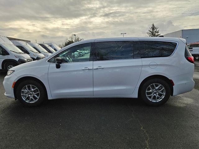 new 2025 Chrysler Pacifica car, priced at $39,993