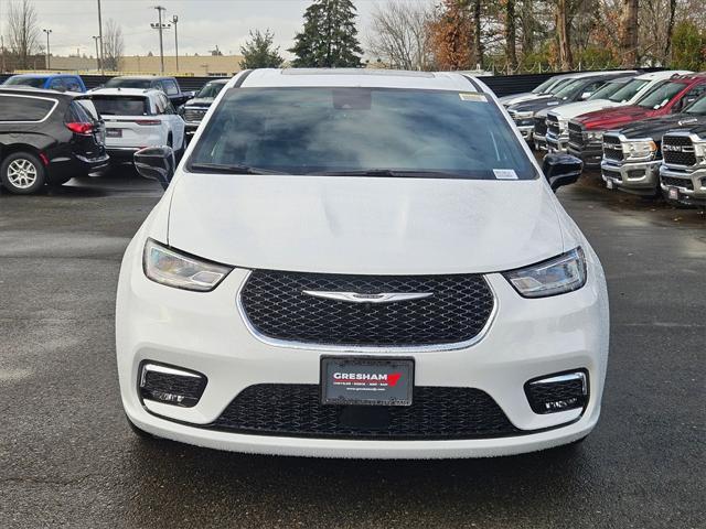 new 2025 Chrysler Pacifica car, priced at $39,993