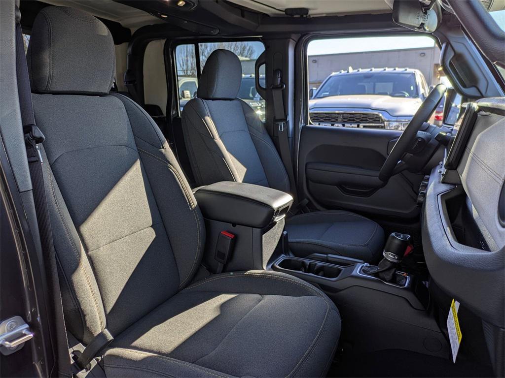 new 2025 Jeep Gladiator car, priced at $43,499