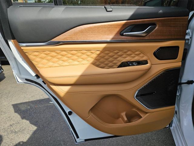 new 2025 Jeep Grand Cherokee car, priced at $63,993