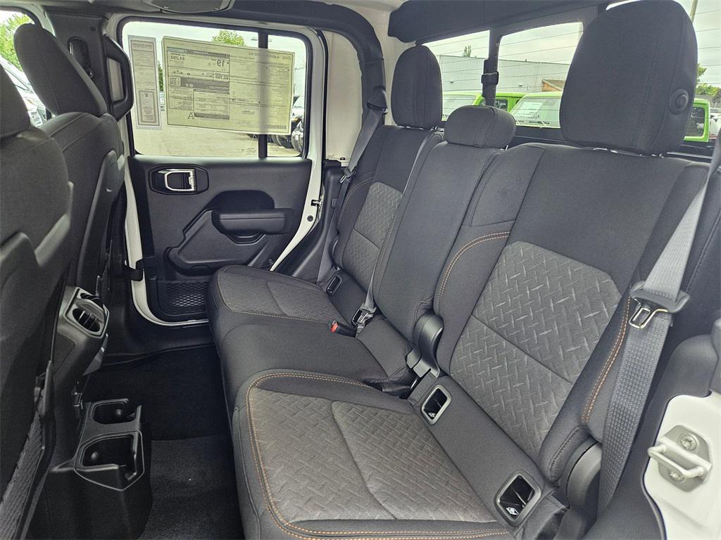 new 2025 Jeep Gladiator car, priced at $45,749
