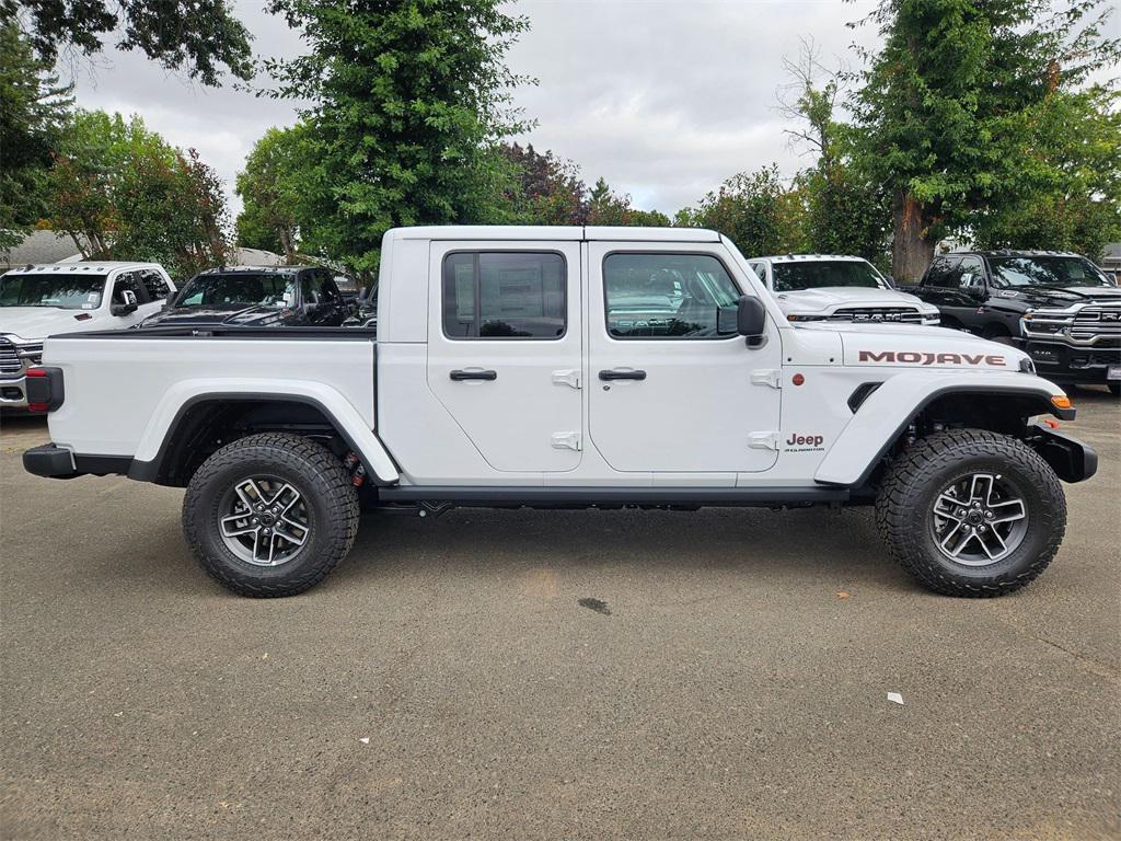 new 2025 Jeep Gladiator car, priced at $45,749
