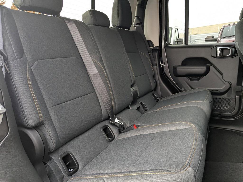 new 2025 Jeep Gladiator car, priced at $38,999