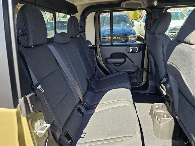 new 2025 Jeep Gladiator car, priced at $44,743