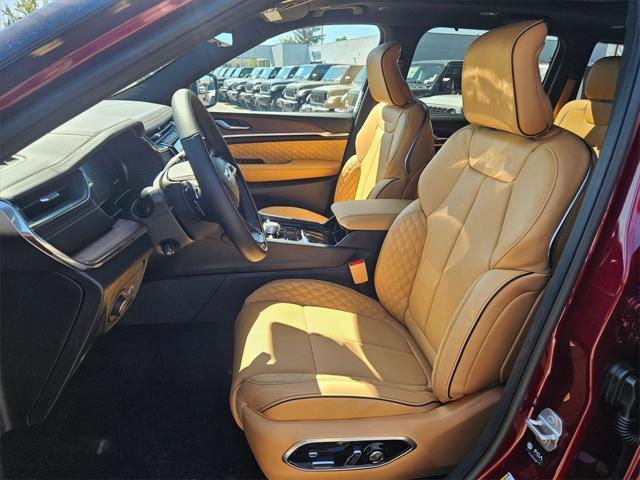 new 2025 Jeep Grand Cherokee car, priced at $61,993