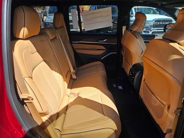 new 2025 Jeep Grand Cherokee car, priced at $61,993