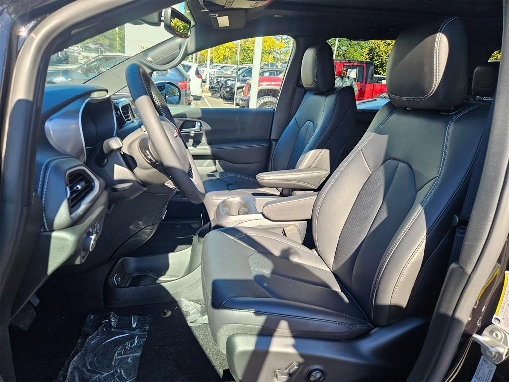 new 2026 Chrysler Pacifica car, priced at $40,999