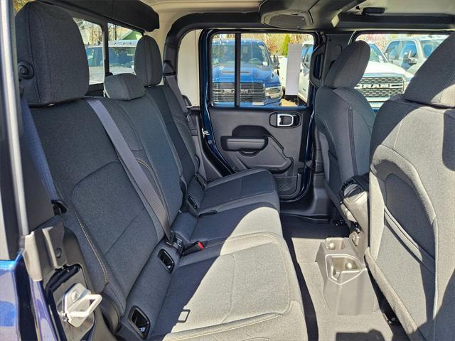 new 2025 Jeep Gladiator car, priced at $48,243