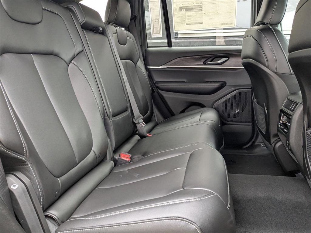 new 2025 Jeep Grand Cherokee car, priced at $47,993