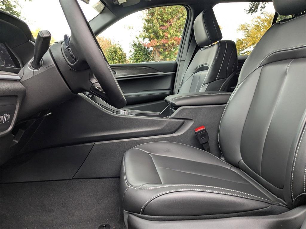 new 2025 Jeep Grand Cherokee car, priced at $47,993