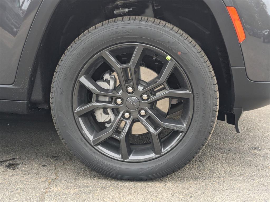 new 2025 Jeep Grand Cherokee car, priced at $47,993